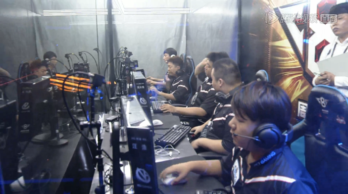 2022LPL冬季转会期信息爆料第一波，来自前V5教练涵艺