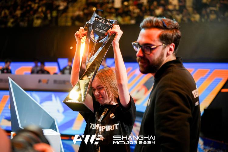 Linfeng 的整体BP被曝光！ Scout 阿卡丽龙穿梭 JD Gaming 3-2OMG