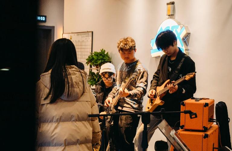 CSGO BLAST秋季赛：G2 2-0轻取BIG，m0NESY MVP！